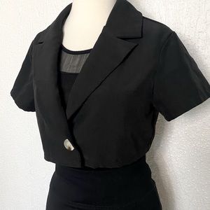 Black crop blazer with short sleeves